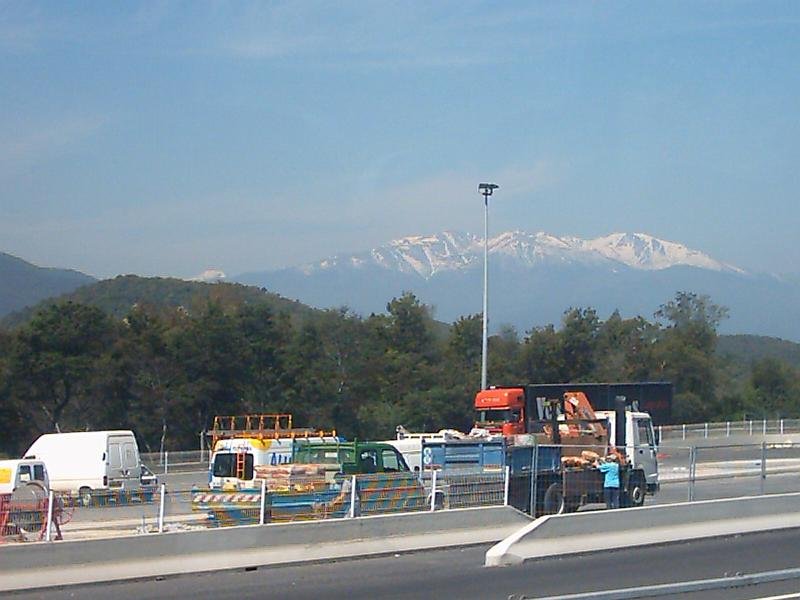 54_die_Pyrenaeen_an_der_grenze_zu_frankreich.JPG
